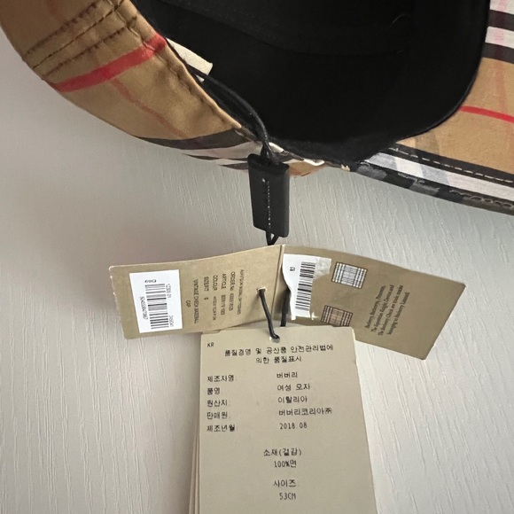 Authentic Burberry Vintage Check Baseball Cap - Picture 4 of 6